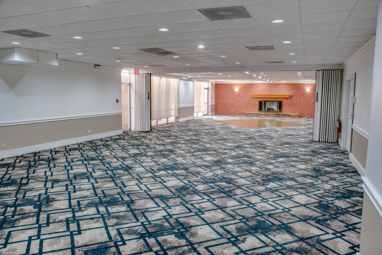 Days Inn By Wyndham St. Petersburg / Tampa Bay Area Pinellas Park Eksteriør bilde