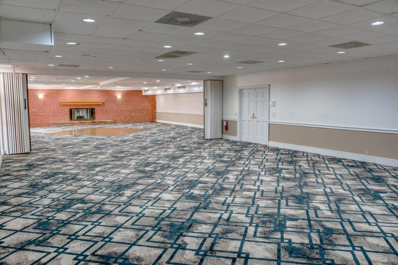 Days Inn By Wyndham St. Petersburg / Tampa Bay Area Pinellas Park Eksteriør bilde